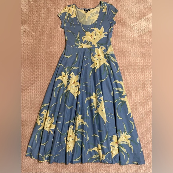 Chaps Dresses & Skirts - Chaps Floral Blue and Yellow Dress Women’s Size M 100% cotton